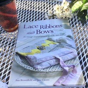 Lace Ribbons and Bows Book